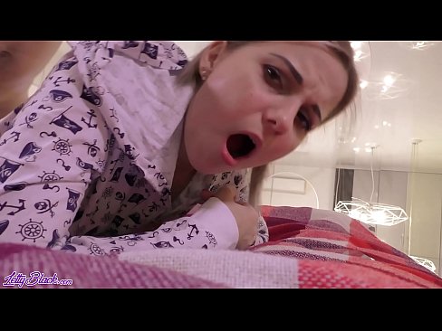 ❤️ Hooyada kacsiga leh ayaa wax liqeysa iyo galmo hor leh - cum u dhow ❤️ Porno Guri ❤